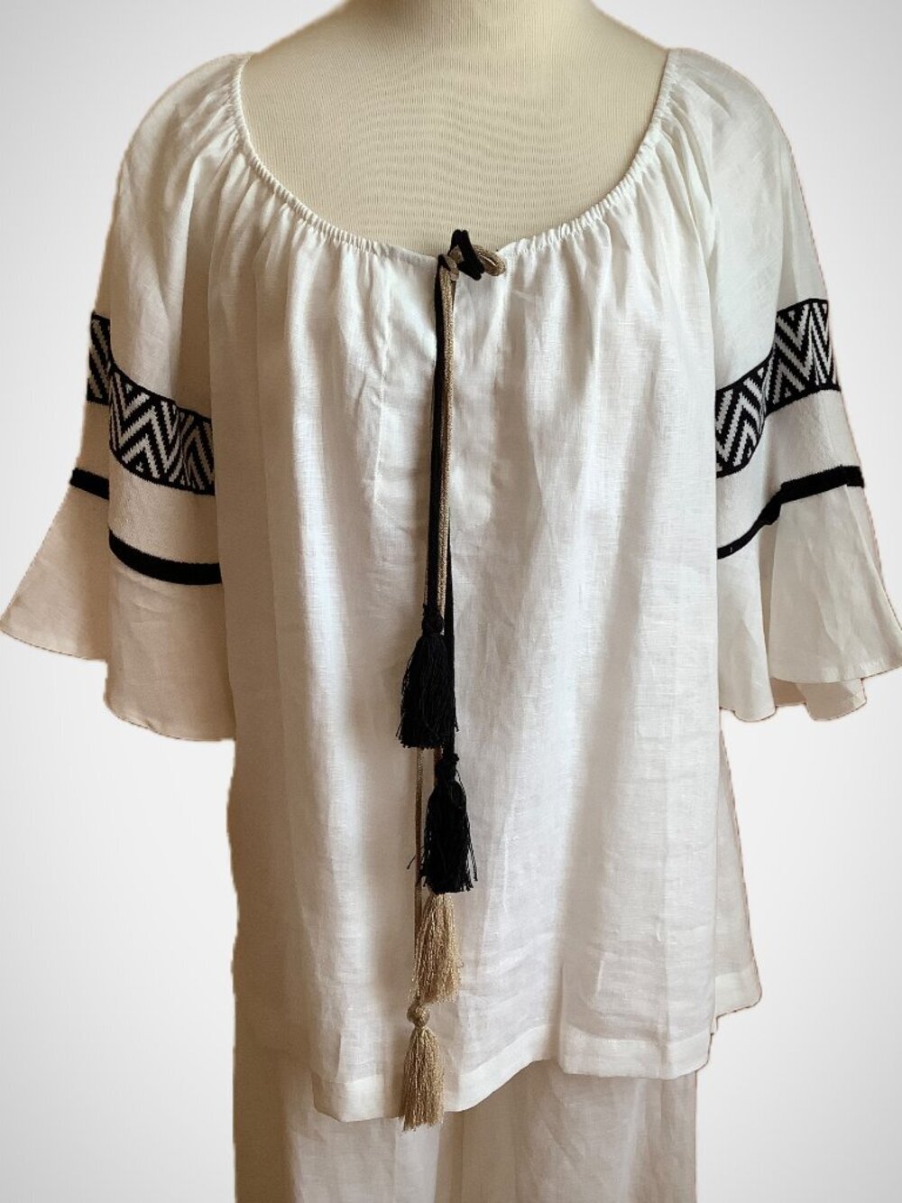 AGGEL White Linen Peasant Blouse Boho Ikat Flutter Sleeve Tassel Top M NWT